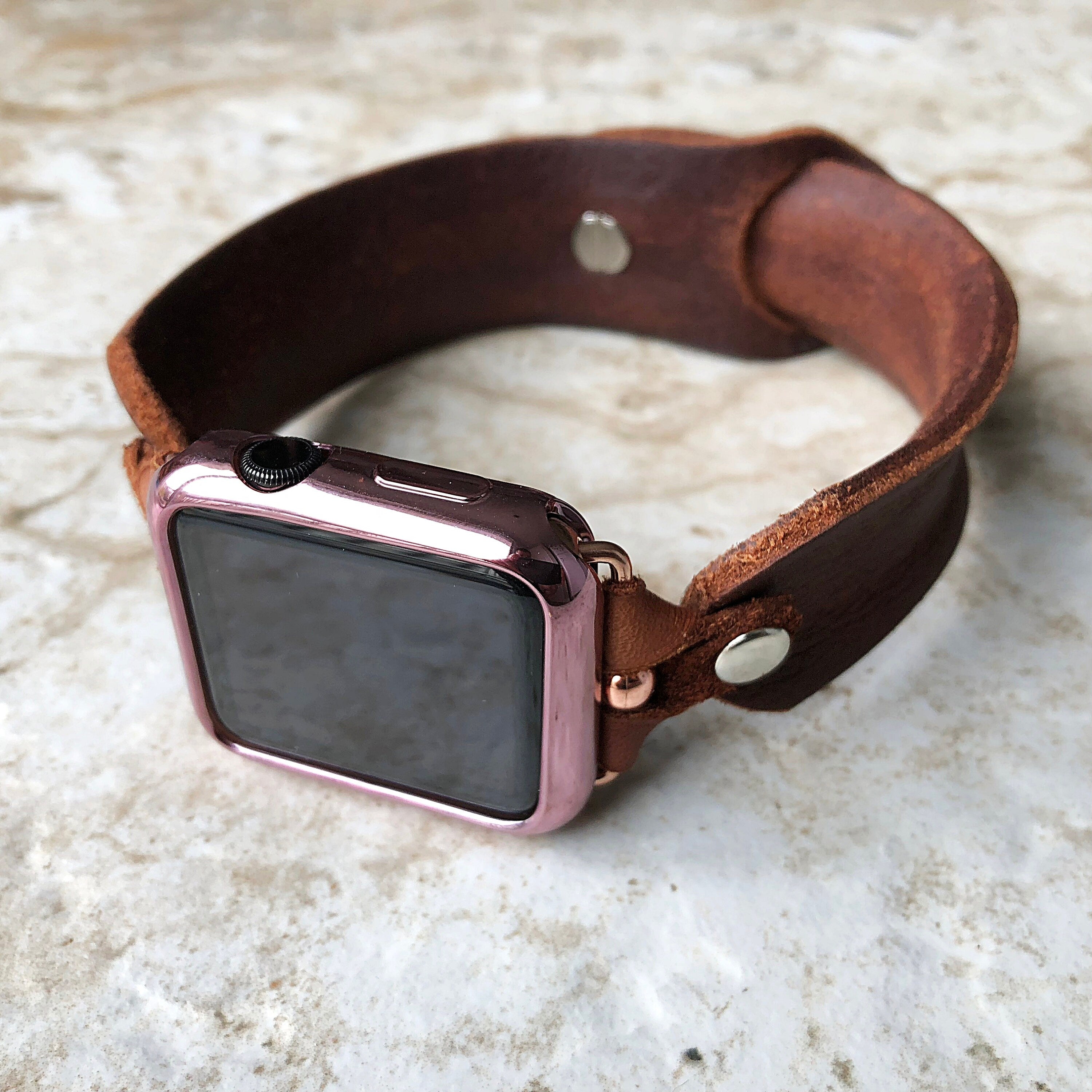 Apple Watch Band in Brown Distressed Leather Bracelet for Watch Ultra 2 49mm and 9 8 Series 41mm 45mm Case Strap Cuff in Rose Gold Finish
